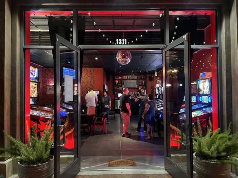 marquee pinball lounge napa